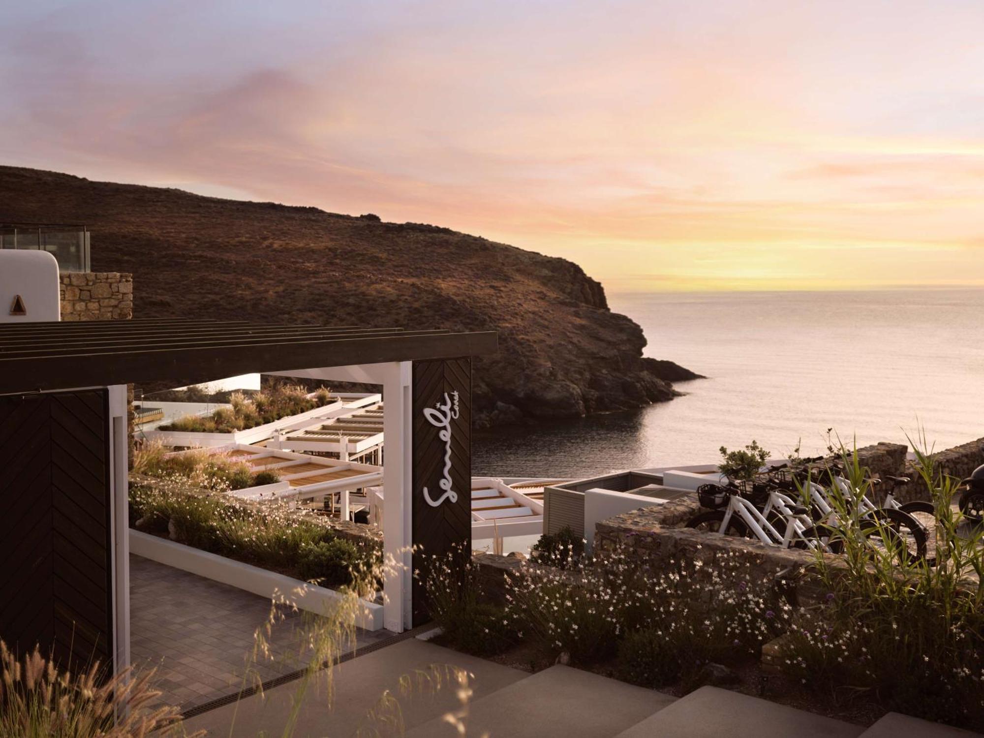 מלון Merchia Beach Semeli Coast Mykonos Curio Collection By Hilton מראה חיצוני תמונה