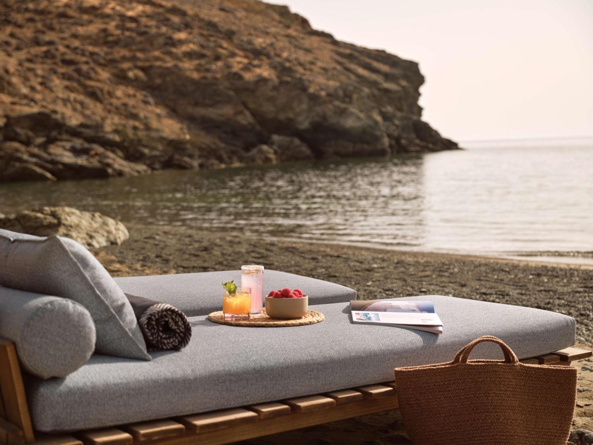 מלון Merchia Beach Semeli Coast Mykonos Curio Collection By Hilton מראה חיצוני תמונה